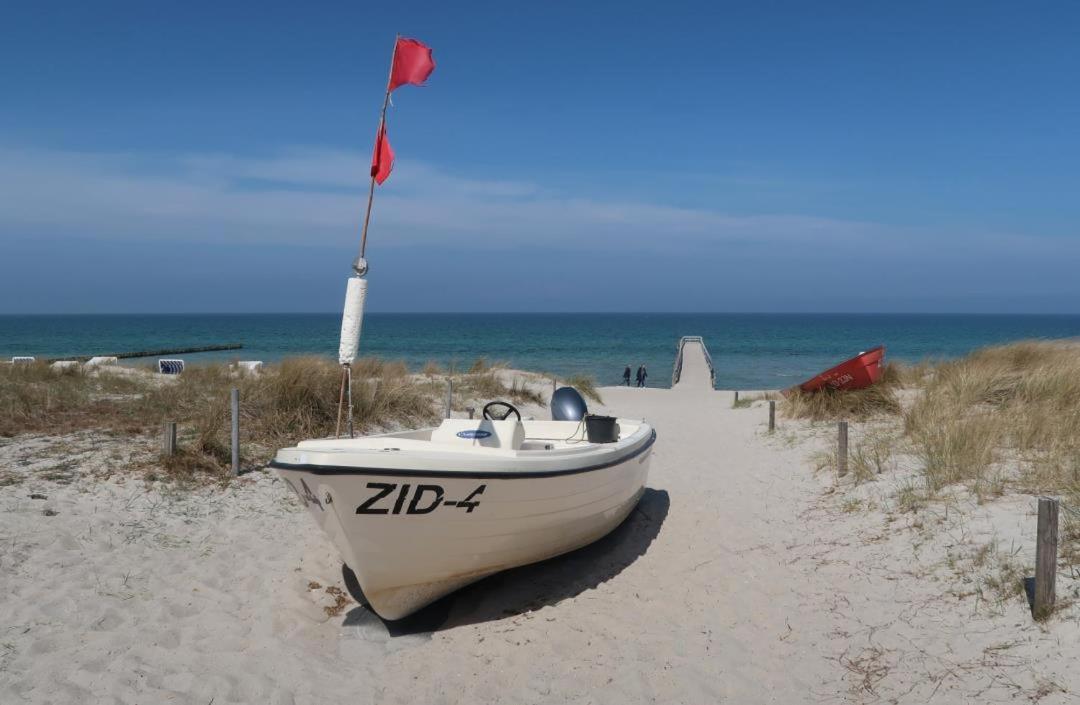 Wohnung 9 Meer-Ruhe Im Haus Stranddistel Komfortable Ferienwohnung Im 1 Og Fuer 4 Personen In Цингст Екстер'єр фото