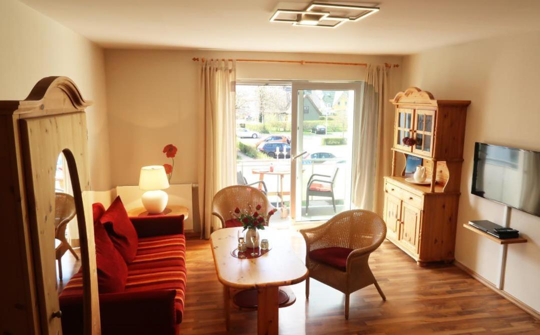 Wohnung 9 Meer-Ruhe Im Haus Stranddistel Komfortable Ferienwohnung Im 1 Og Fuer 4 Personen In Цингст Екстер'єр фото